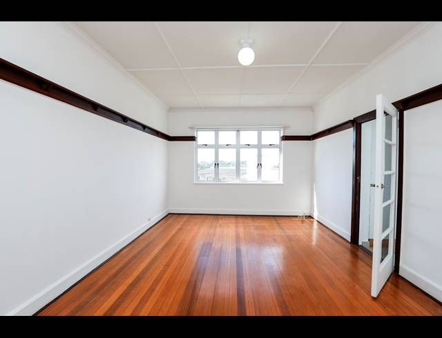 1.5 BEDROOM APARTMENT FOR SALE IN MORNINGSIDE